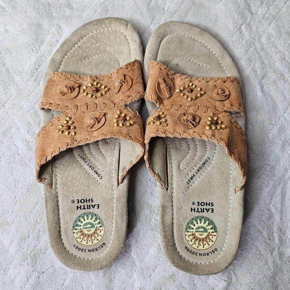 Earth Shoe 7W Conway Amber Tan Suede Beaded Boho Slide Sandals - Picture 9 of 10